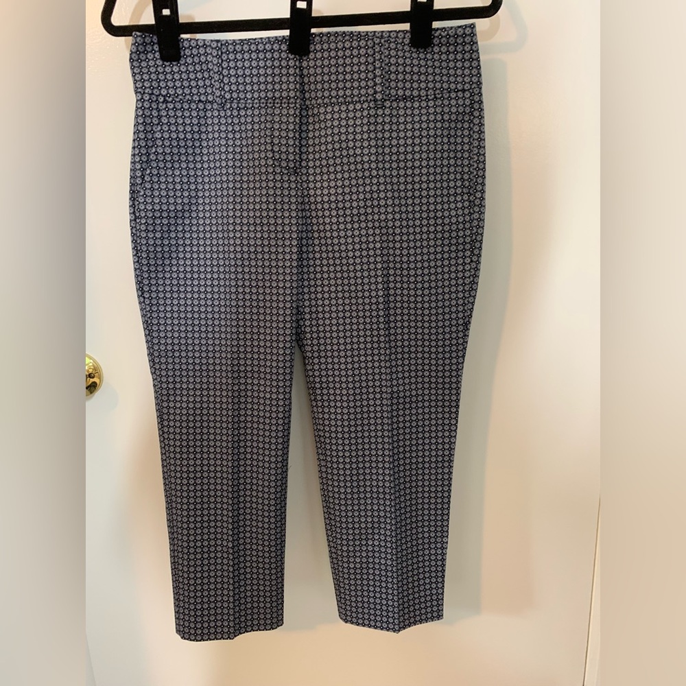 Ann Taylor Signature Crop Pants Size 4P - Picture 1 of 7